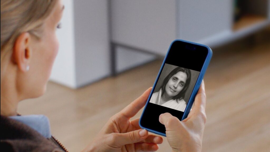 Ma AnandaMayi help1_1